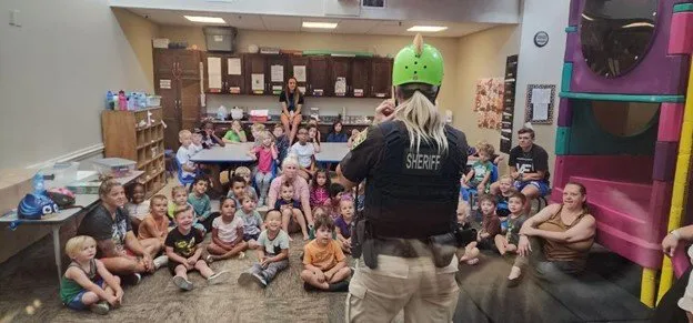 sheriff presenting to preschoolers